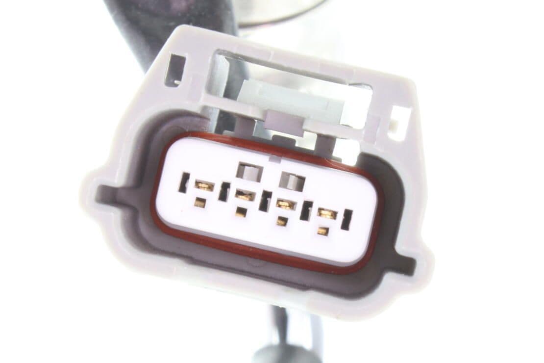 370-V38-76-0018 - Image 2