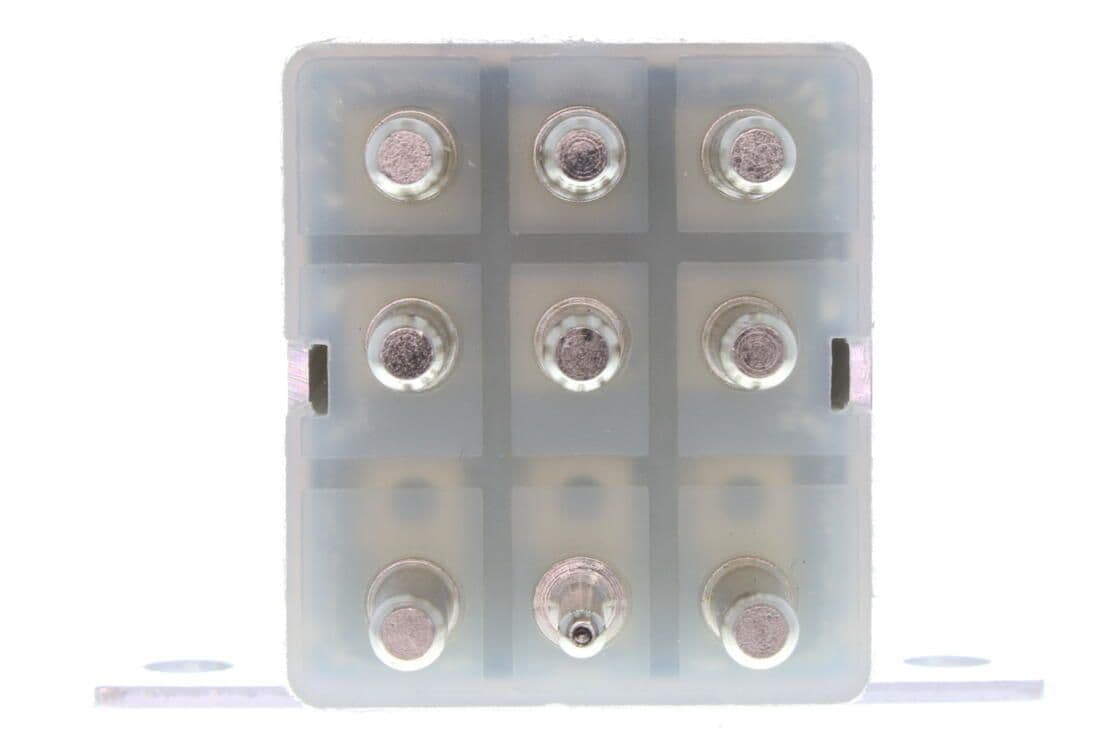 370-V30-71-0027 - Image 2