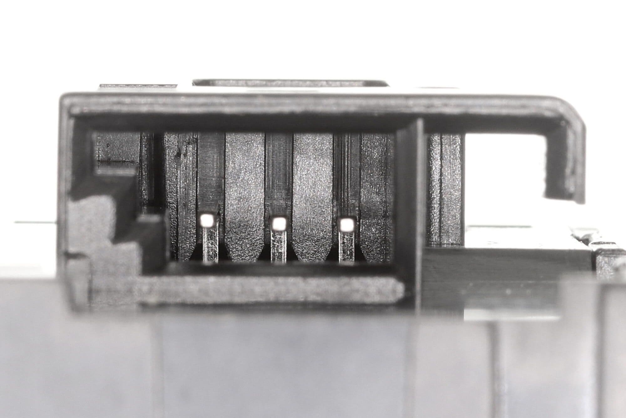 370-V58-73-0017 - Image 4