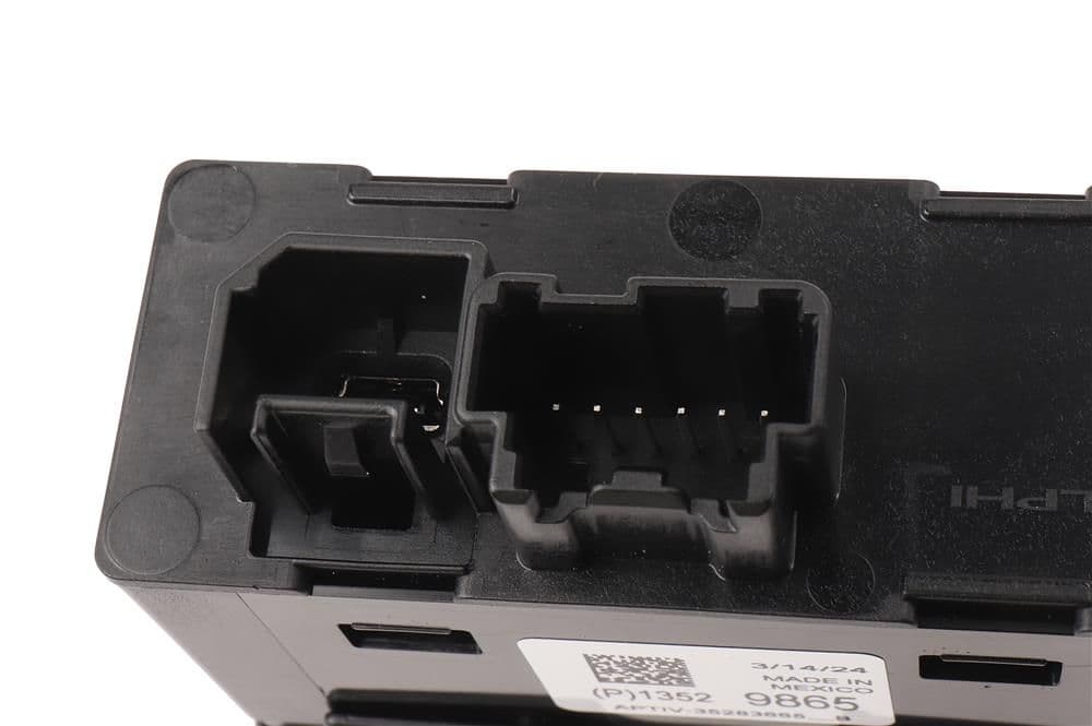 4-13529865 - Image 2