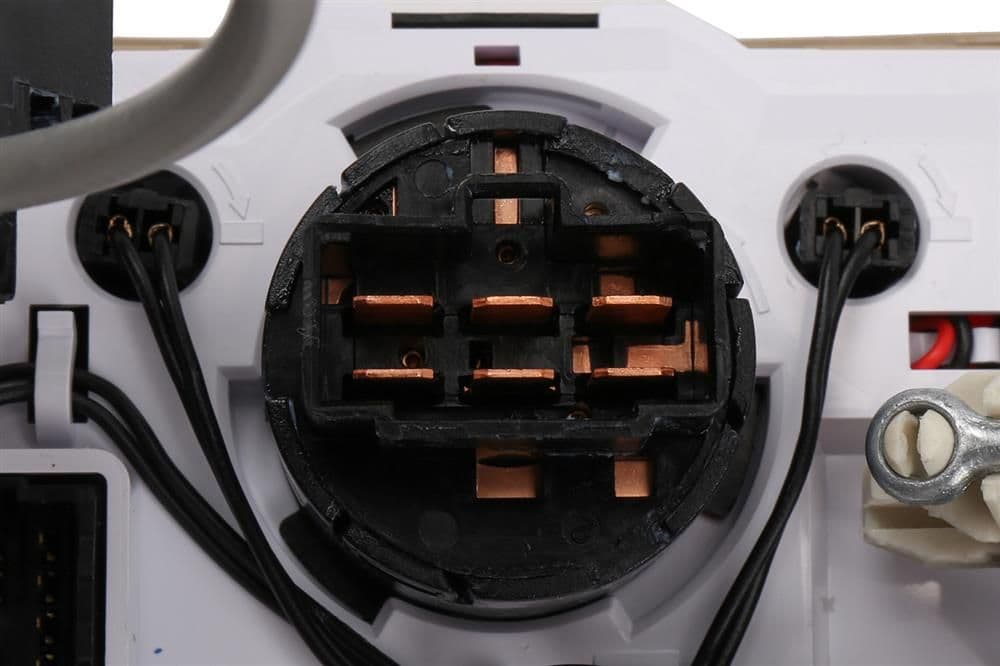 4-15-51386 - Image 3