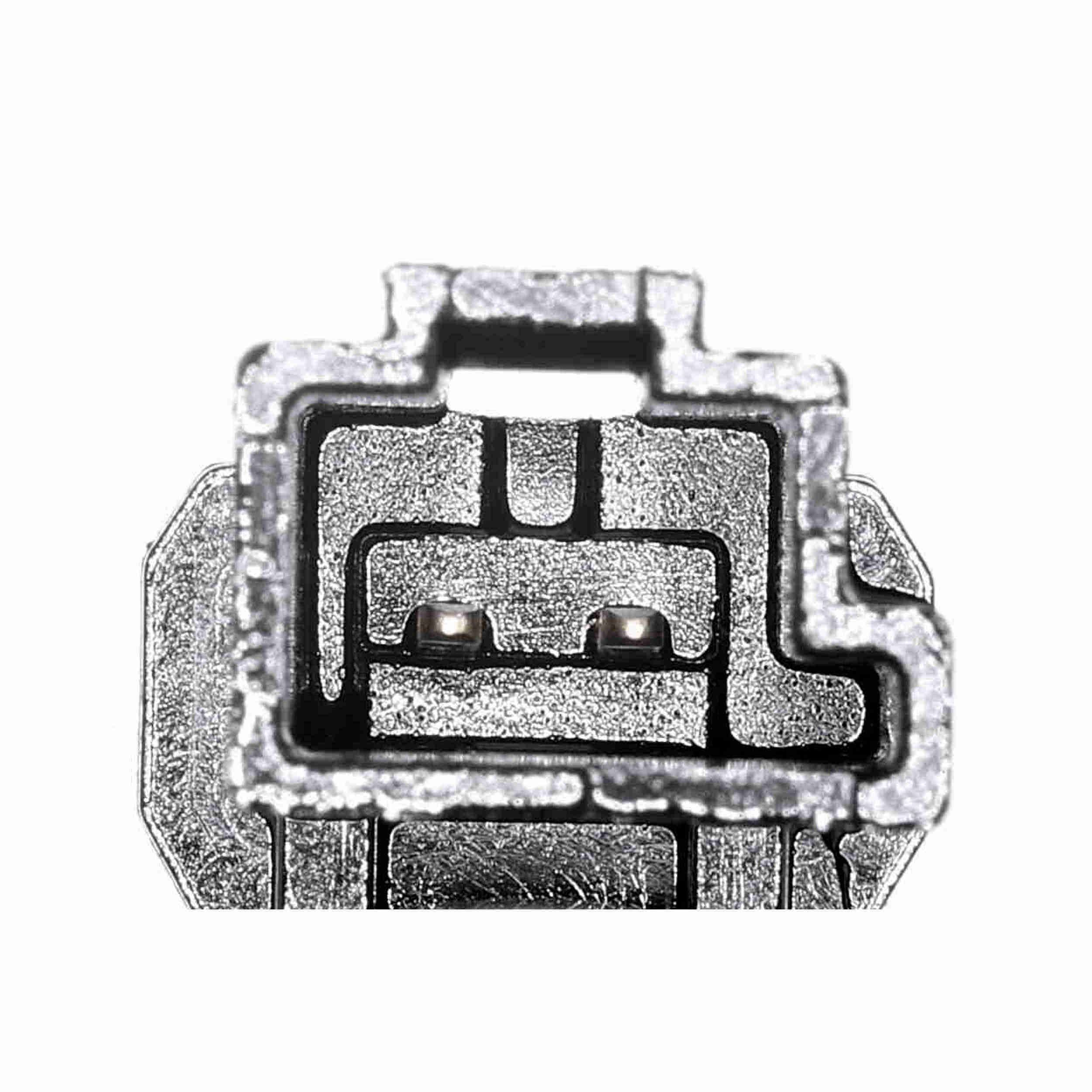 370-V70-77-2011 - Image 3