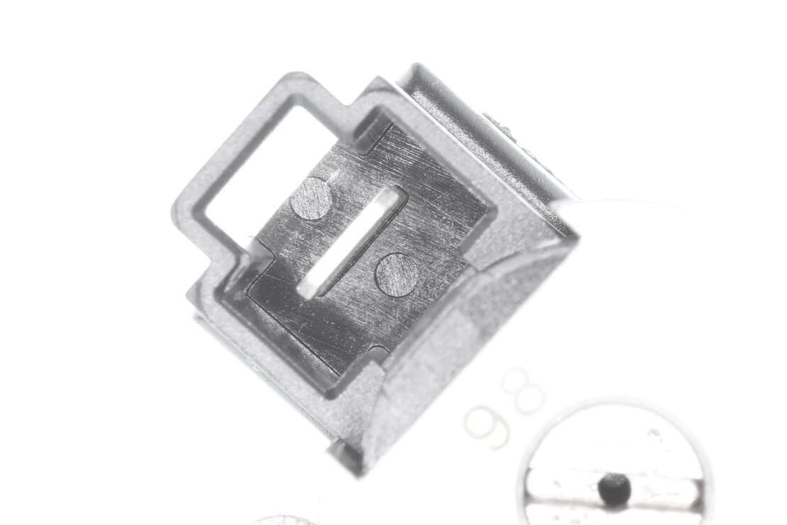 693-A70-77-2003 - Image 4