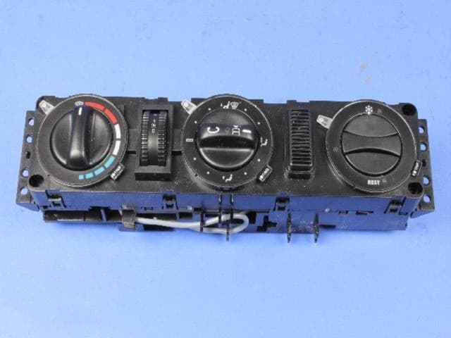 66-05103643AA - Image 2