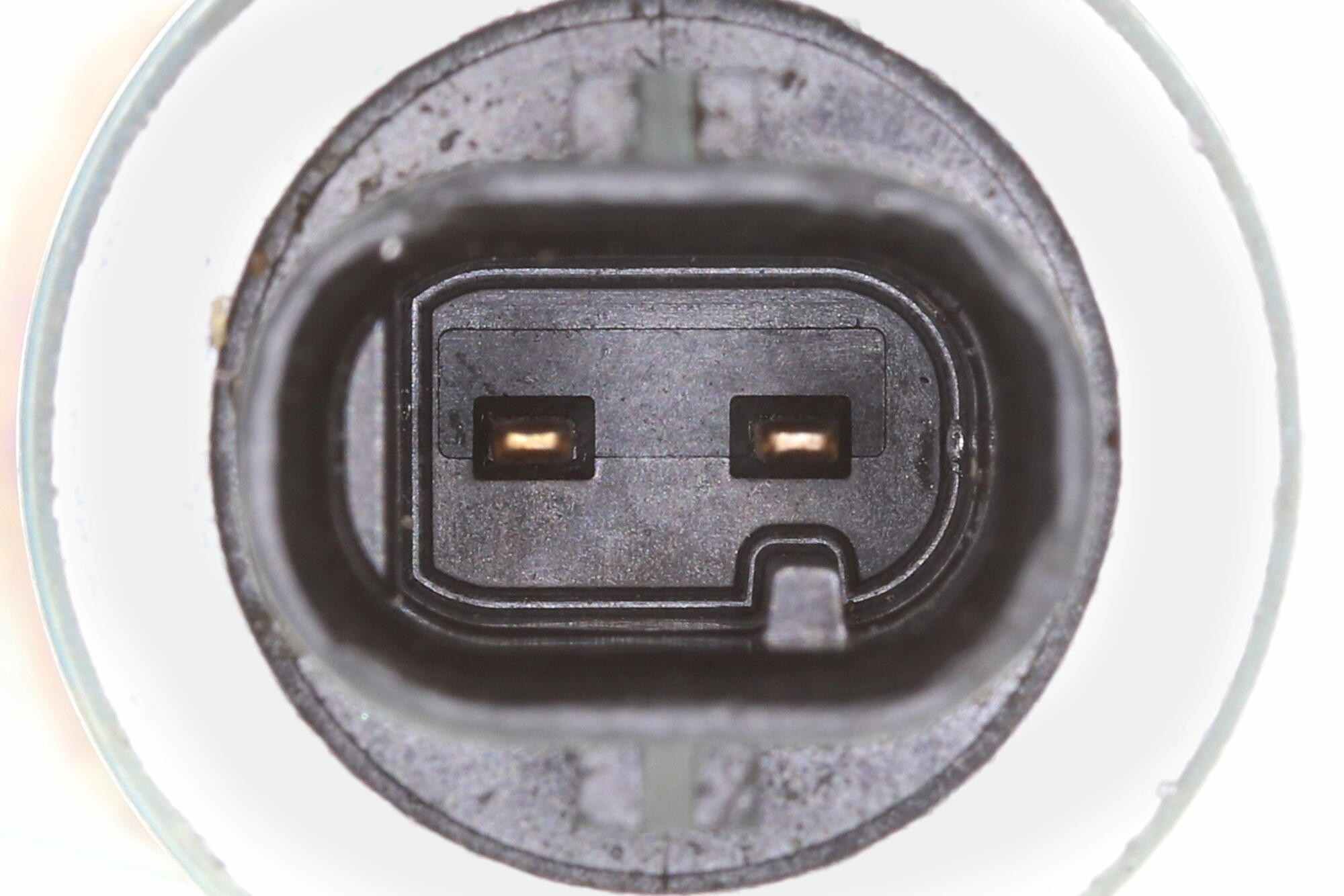 346-V10-7462 - Image 2