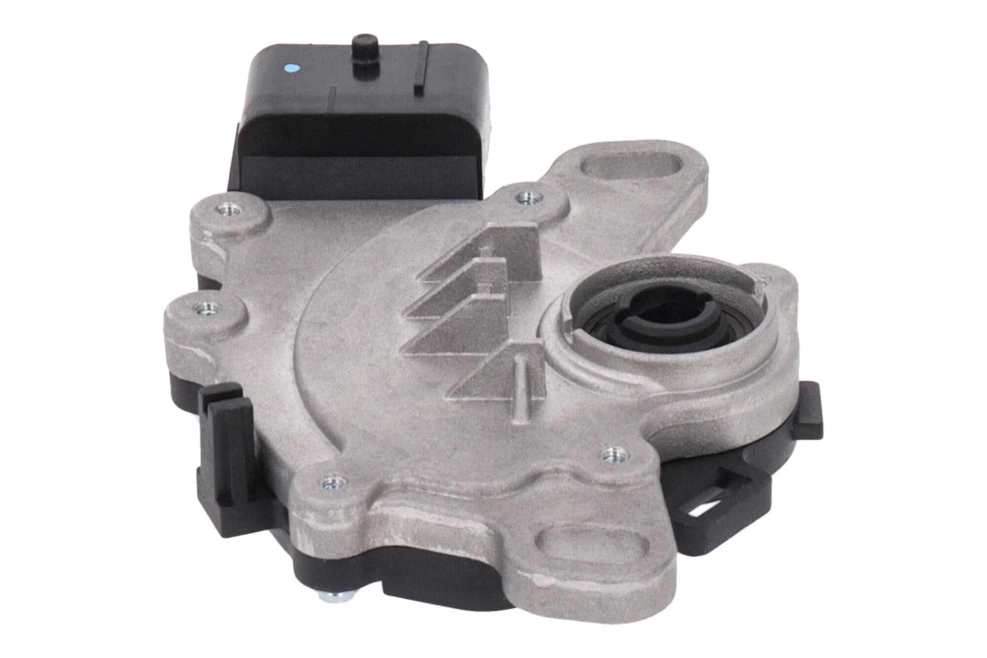 370-V26-73-0066 - Image 3