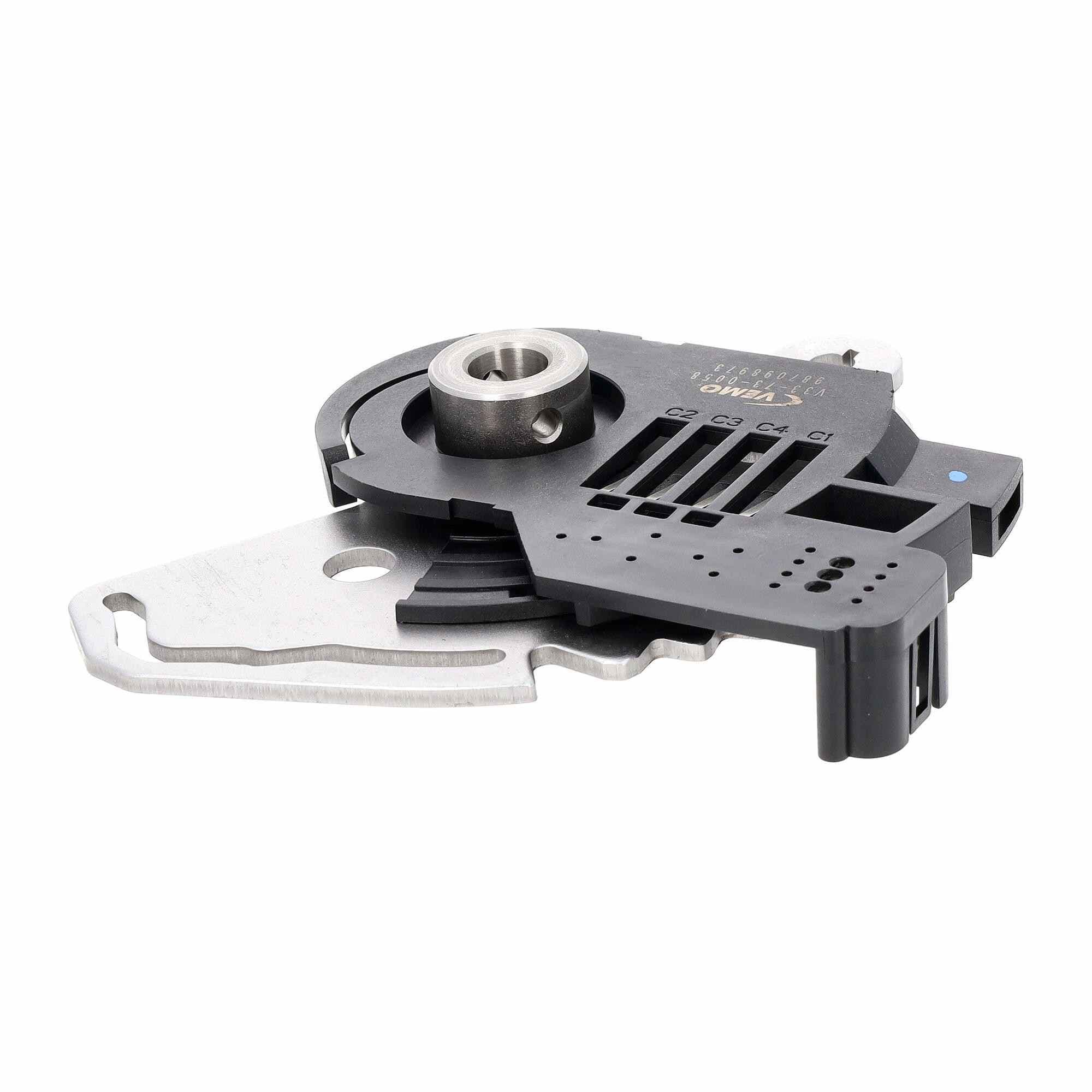 370-V33-73-0058 - Image 4